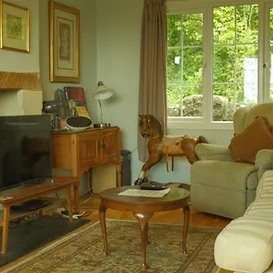 Spacious In Bath, Nature And City! Lodge
